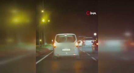 Başakşehir'de d&uuml;ğ&uuml;n konvoyundaki bir aracın trafikteki hareketleri faciaya resmen davetiye &ccedil;ıkardı