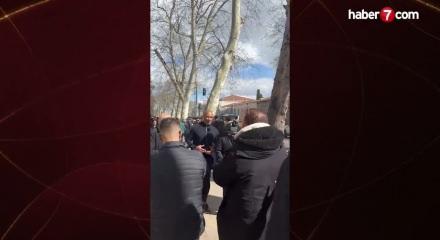 Beşiktaş&rsquo;ın efsane oyuncularından Les Ferdinand, derbi &ouml;ncesi ağa&ccedil;lı yolda