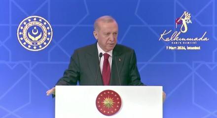 Cumhurbaşkanı Erdoğan, "8 Mart D&uuml;nya Kadınlar G&uuml;n&uuml;" m&uuml;nasebetiyle verilen iftar programında konuşuyor