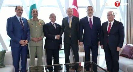 Cumhurbaşkanı Erdoğan, Pakistan Başbakanı Şerif ile g&ouml;r&uuml;şt&uuml;