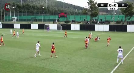 Derbide inanılmaz gol! Kimsenin beklemediği yerden 90'a astı