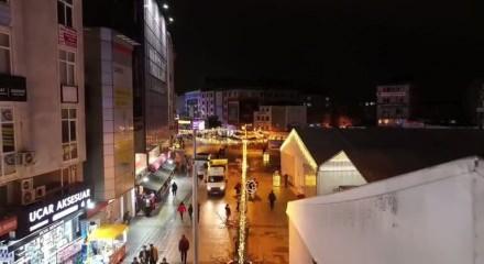 Esenler&rsquo;de Ramazan coşkusu: Meydanlar doldu, sofralar paylaşıldı, gelenekler yaşatılıyor