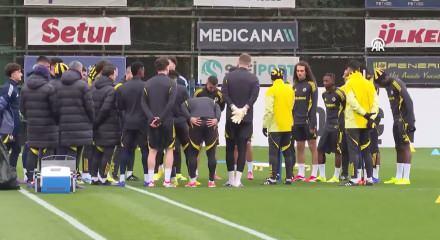 Fenerbah&ccedil;e, Samsunspor&rsquo;u ağırlıyor