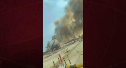 Kamikaze dronlar Suudi Arabistan'daki petrol rafinerisini patlattı