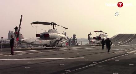 TCG Anadolu g&ouml;vde g&ouml;sterisi yaptı! İngiltere sularında tarihi an