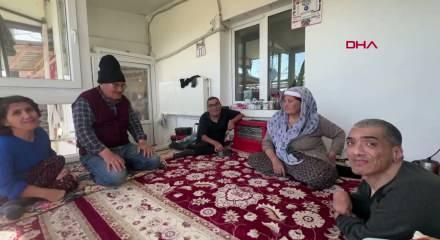 71 ve 72 yaşındaki &ccedil;ift, 52 yıldır engelli 3 &ccedil;ocuklarına bakıyor