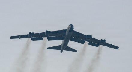 ABD'ye ait B-52 bombardıman u&ccedil;akları İngiltere'de