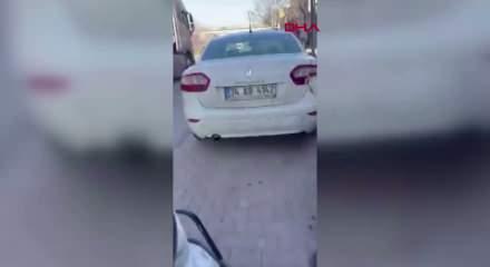 Avcılar&rsquo;da trafikte tartışma cep yaktı!