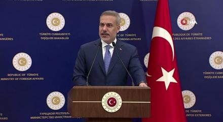 Dışişleri Bakanı Fidan, Bangladeş Dışişleri Bakanı Rahman ile ortak basın toplantısı yaptı