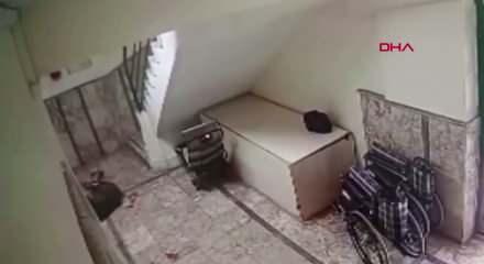 'D&uuml;şmedi' denilen otizmli Mehmet'in merdivenden d&uuml;şt&uuml;ğ&uuml; anın g&ouml;r&uuml;nt&uuml;s&uuml; ortaya &ccedil;ıktı