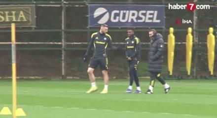 Fatih Karag&uuml;mr&uuml;k-Fenerbah&ccedil;e: Muhtemel 11'ler