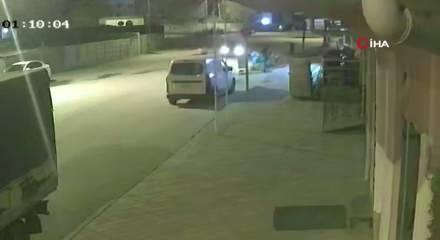 Polisten ka&ccedil;ıp motosiklete &ccedil;arpan alkoll&uuml; s&uuml;r&uuml;c&uuml; belediye başkanının oğlu &ccedil;ıktı