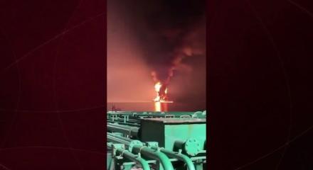 ABD'ye ait bir petrol tankeri BAE a&ccedil;ıklarında vuruldu