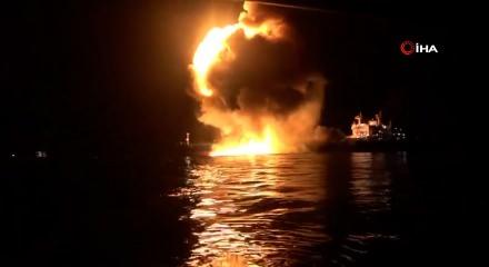 Basra K&ouml;rfezi'nde kızılca kıyamet koptu! ABD tankeri hedef alındı. İşte ilk g&ouml;r&uuml;nt&uuml;ler