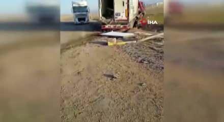 İran'dan gelen f&uuml;zenin şarapnel par&ccedil;asının hayattan kopardığı tır şof&ouml;r&uuml;n&uuml;n aracı g&ouml;r&uuml;nt&uuml;lendi