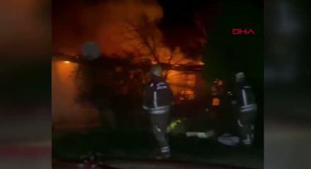 Yangında 2 &ccedil;ocuğunu ve karısını kurtarmaya &ccedil;alışırken can verdi