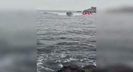 Denizde hareketsiz halde bulunan kadın hastaneye kaldırıldı