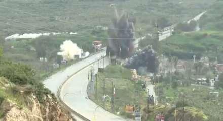 İsrail, L&uuml;bnan&rsquo;daki Qasmiya K&ouml;pr&uuml;s&uuml;&rsquo;n&uuml; vurdu