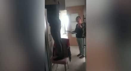 Yeni evine kavuşan depremzede: AK Parti'ye hi&ccedil; oy vermem sanıyordum