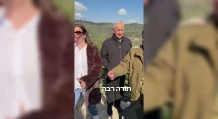 Netanyahu'dan yeni video: Yaşadığını ispat etmek i&ccedil;in sokak sokak geziyor