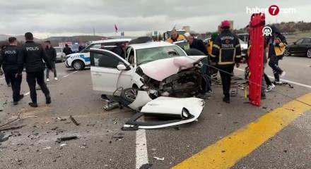 Nevşehir'de &uuml;&ccedil; aracın karıştığı kazada 2 kişi &ouml;ld&uuml;, 7 kişi yaralandı