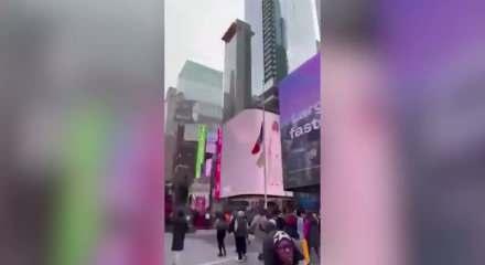 New York'ta İmamoğlu reklamı! Binlerce dolar buhar oldu