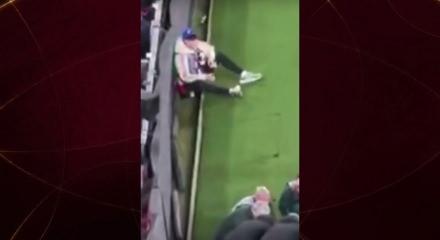 Noa Lang sakatlandı! G&ouml;revliler panoyo koştu: İşte o skandal g&ouml;r&uuml;nt&uuml;ler!