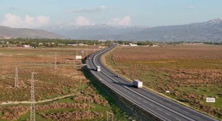Trafikte bayram &ouml;nlemi: Kamyon ve &ccedil;ekicilere kısıtlama kararı