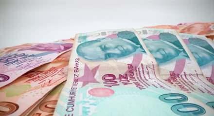 T&uuml;rk Lirası martta dolara karşı diren&ccedil; g&ouml;sterdi