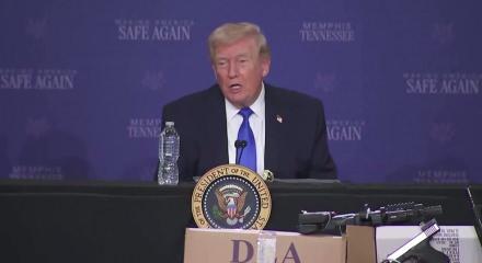 Trump'tan Savunma Bakanı'na şok su&ccedil;lama: Savaşı başlatalım diyen ilk kişi sendin