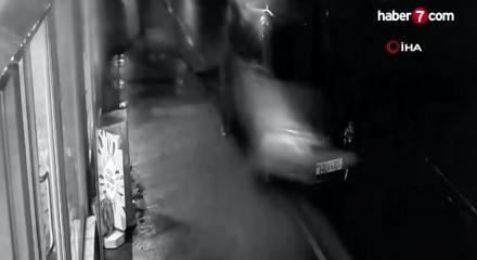 Arnavutk&ouml;y'de tekel bayisinde &ccedil;ıkan tartışmada silahlar konuştu