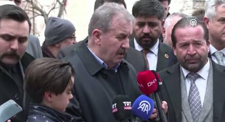 BBP lideri Mustafa Destici, Muhsin Yazıcıoğlu'nu şehadetinin 17.yılında ziyaret etti