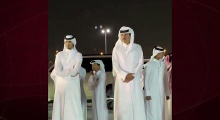 Katar Emiri g&ouml;zyaşlarını tutamadı! Şehitlerin cenazesinde duygusal anlar