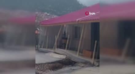 Mersin'de heyelan: Evler zarar g&ouml;rd&uuml;, b&ouml;lgeye giriş yasaklandı!