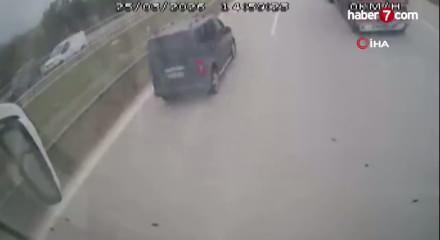 Otob&uuml;s şof&ouml;r&uuml;n&uuml;n hayat kurtaran manevrası: 26 yolcuyu &ouml;l&uuml;mden kurtardı