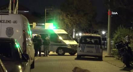 Restoranda &ouml;nce selamlaştılar, sonra silahlar konuştu