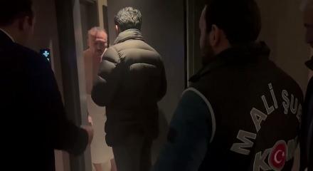 Uşak Belediyesi'ne operasyon! Sevgilisiyle yakalandı