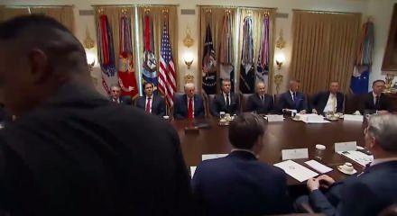 ABD Başkanı Donald Trump, Adalet Bakanı Pam Bondi'yi g&ouml;revden aldığını duyurdu