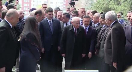 Bah&ccedil;eli, Alparslan T&uuml;rkeş'i vefatının 29. yıl d&ouml;n&uuml;m&uuml;nde kabri başında andı
