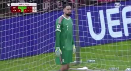 Bosna Hersek taraftarları, D&uuml;nya Kupası&rsquo;na gidecekleri penaltı &ouml;ncesinde tekbir getirdikleri anlar g&uuml;ndem oldu