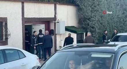 Bursa B&uuml;y&uuml;kşehir Belediye Başkanı Mustafa Bozbey'in g&ouml;zaltına alındığı anlar ortaya &ccedil;ıktı