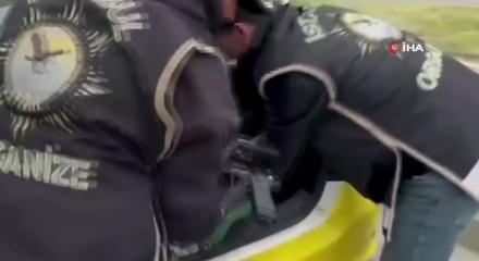 İstanbul'da Sarıyer'de ka&ccedil;ak silah operasyonu!