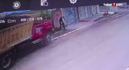 Kocaeli'de korkun&ccedil; olay! Freni patlayan kamyon yaşlı adamı ezdi ge&ccedil;ti