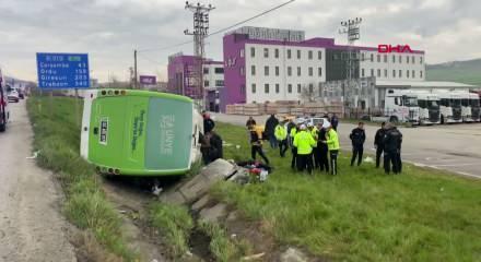Samsun&rsquo;da yolcu otob&uuml;s&uuml; devrildi: 11 yaralı