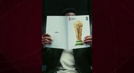 Sosyal medyayı sallayan reklam! D&uuml;nyaca &uuml;nl&uuml; yıldızlar aynı masada