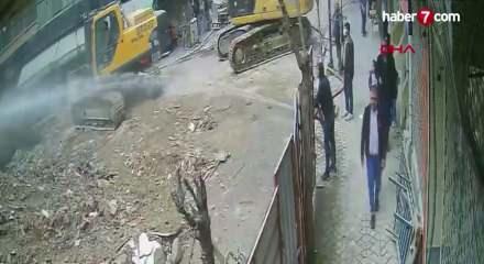 Zeytinburnu'nda inşaattan beton par&ccedil;ası d&uuml;şt&uuml;; 6 yaşındaki &ccedil;ocuk &ouml;ld&uuml;