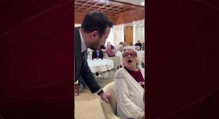 AK Parti İstanbul Başkanı Abdullah &Ouml;zdemir  yaşlı Bakım ve rehabilitasyon Merkezi'ni ziyaret etti.