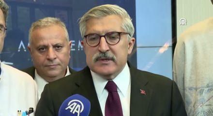 AK Parti Genel Başkan Yardımcısı Yayman, sanat&ccedil;ı İbrahim Tatlıses'i hastanede ziyaret etti