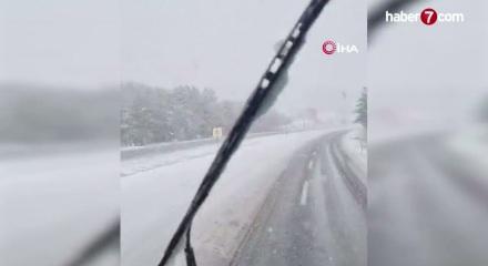 Ankara'da nisan s&uuml;rprizi: Y&uuml;ksek kesimlere kar yağdı