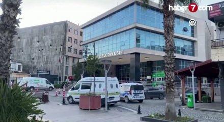 Antalya'da belediye binasına ateş a&ccedil;an kişi yakalandı!